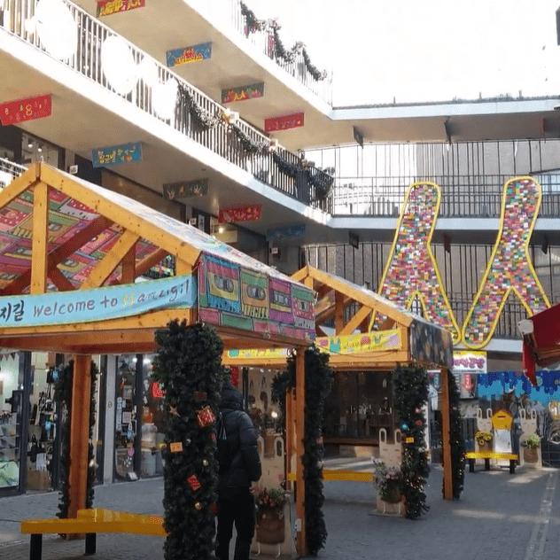 'THE Guide' on What to Do in Insadong - Where the Tradition Meets the Modern Ways